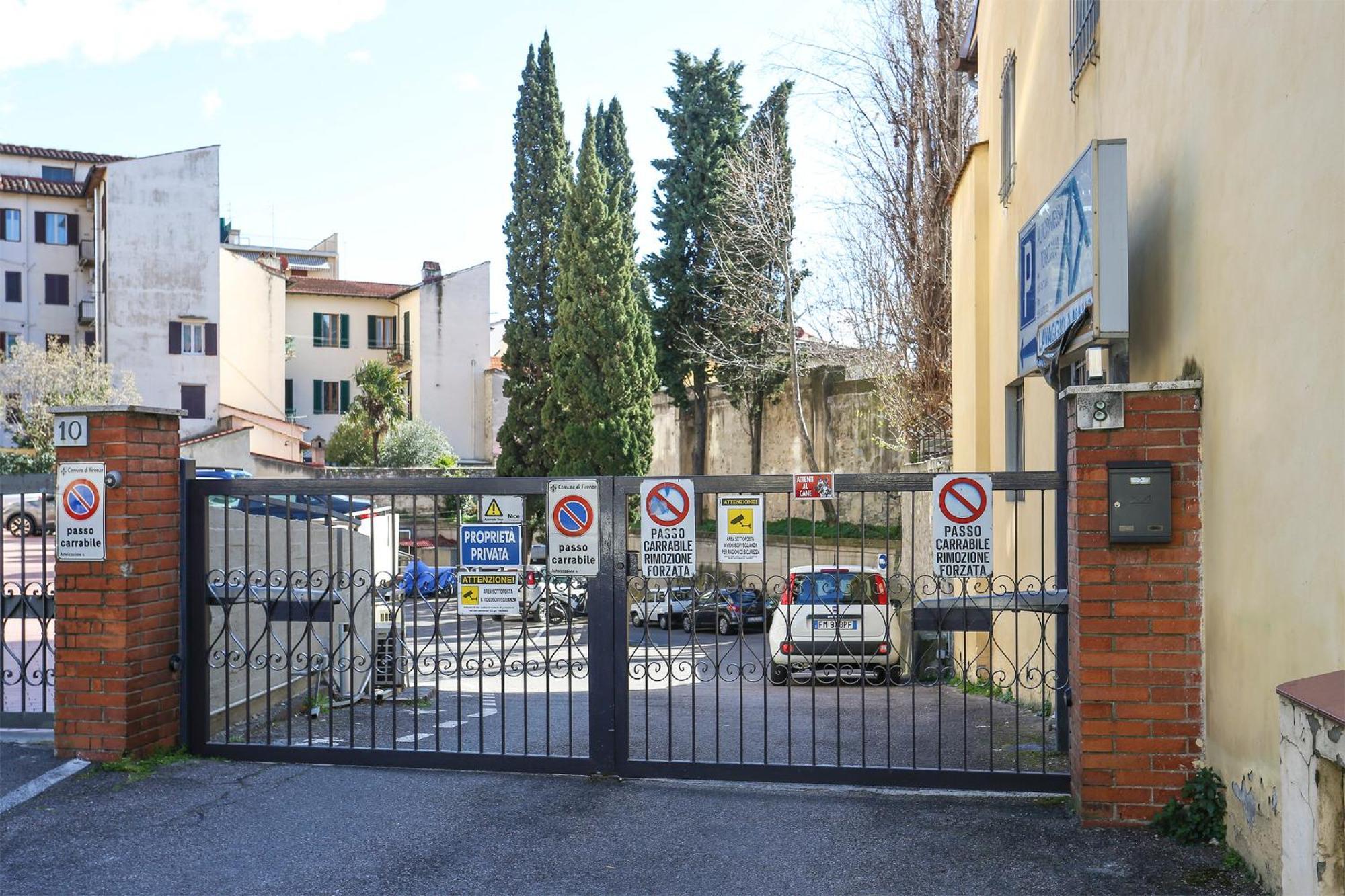 La Tua Casa A Firenze Con Parcheggio Privato Per 2 Autoアパートメント エクステリア 写真